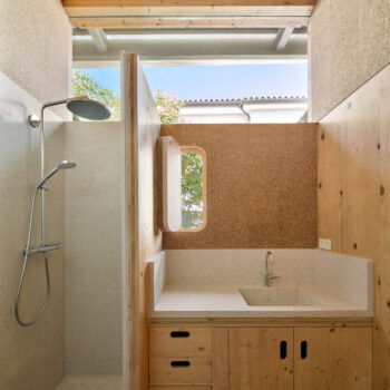 Huguet - Terrazzo shower tray and washbasin